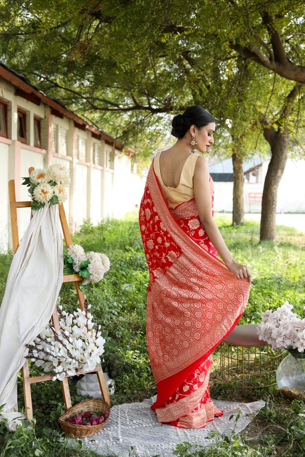 Handwoven red colour banarasi Georgette saree 