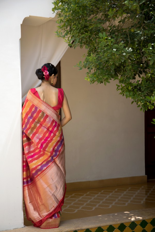 Handwoven red colour banarasi Silk saree