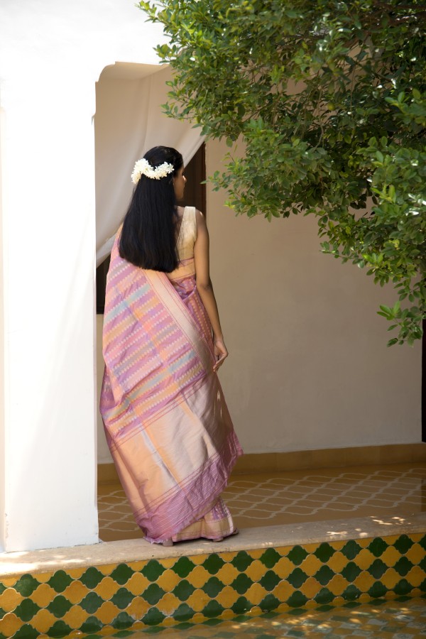 Handwoven Pink colour banarasi Silk saree