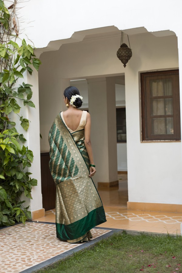 Saree : Green kanjiwaram jacquard weaving work ceremonial ...