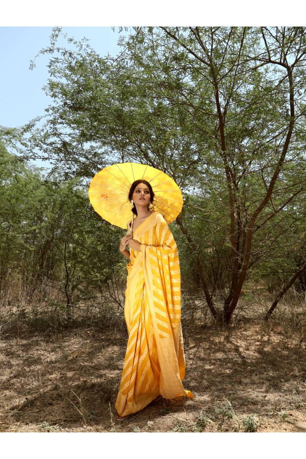 Handwoven Gold colour banarasi Georgette saree 