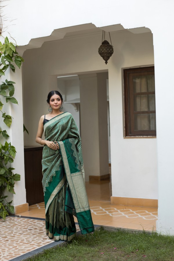 Handwoven Green colour banarasi Silk saree 