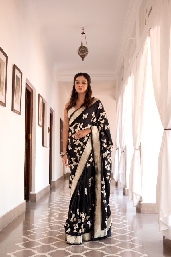 Handwoven Black colour banarasi Silk saree
